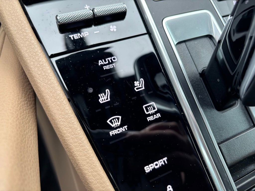 Used 2019 Porsche Cayenne S image 12