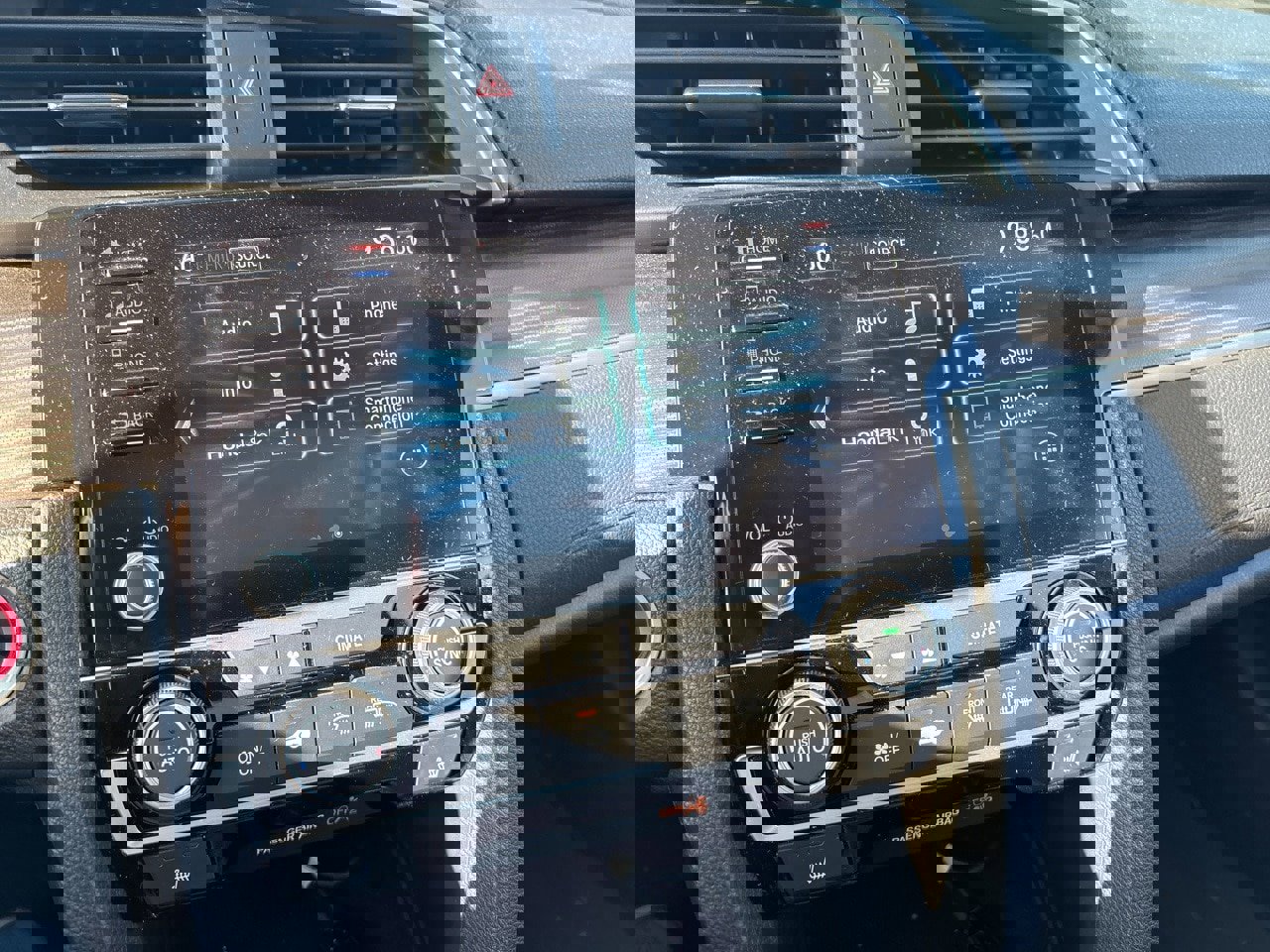 Used 2019 Honda Civic EX-L image 18