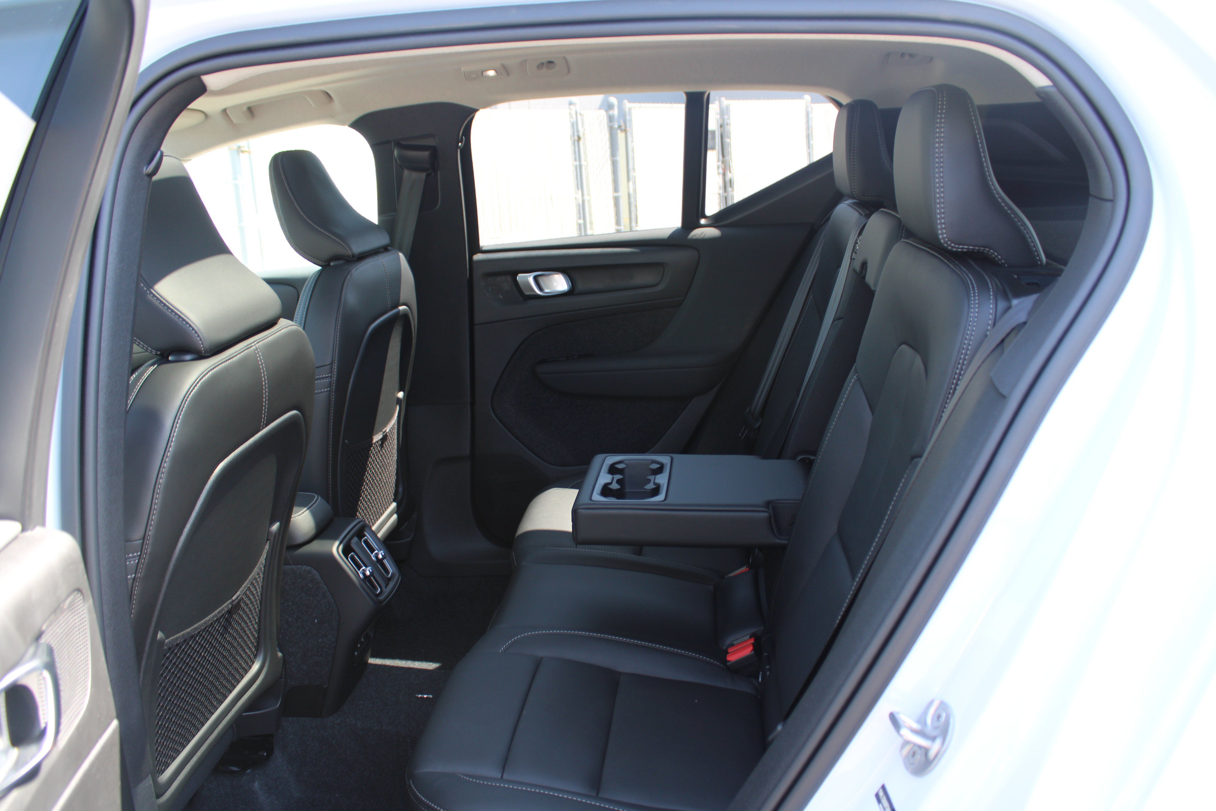 Used 2026 Volvo XC40 B5 Plus w/ Protection Package Premier AWD/4WD image 30