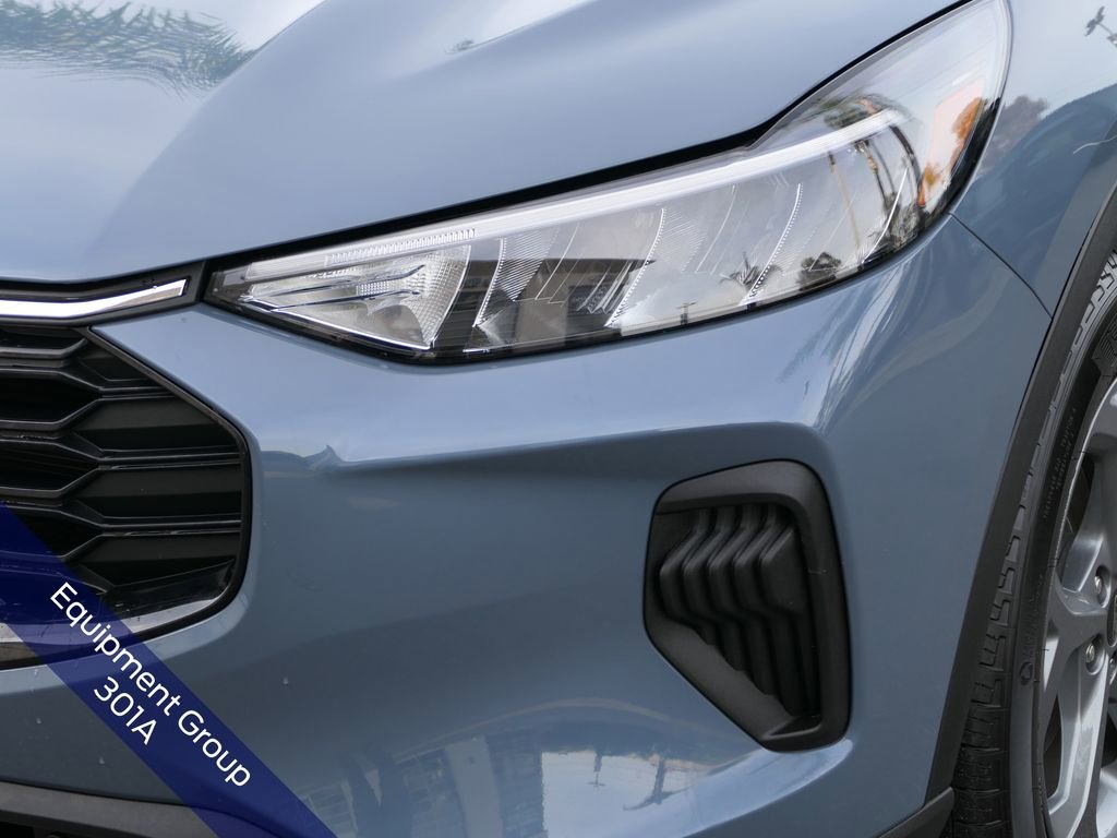 Used 2025 Ford Escape ST-Line w/ Equipment Group 301A image 6