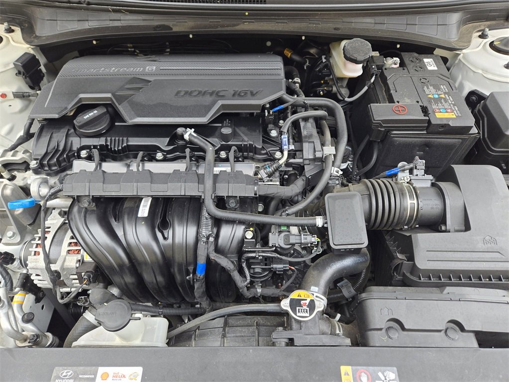 Used 2025 Hyundai Elantra Sport image 21