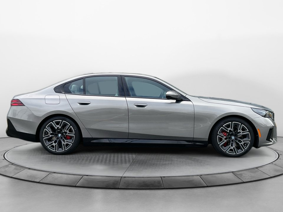New 2027 BMW i5 xDrive40 w/ M Sport Package AWD/4WD image 8