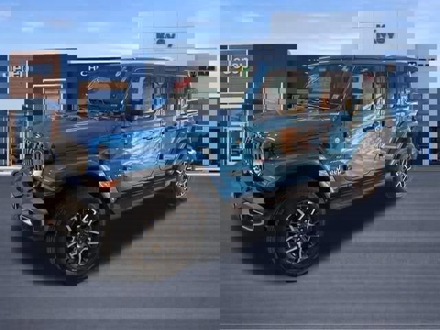 Used 2024 Jeep Wrangler Sahara w/ Technology Group image 2