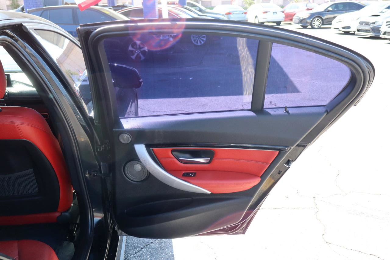 Used 2018 BMW 340i Sedan RWD image 19