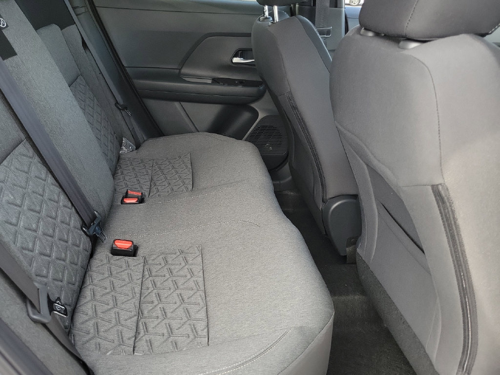 New 2026 Nissan Kicks SV w/ SV Premium Package FWD image 21