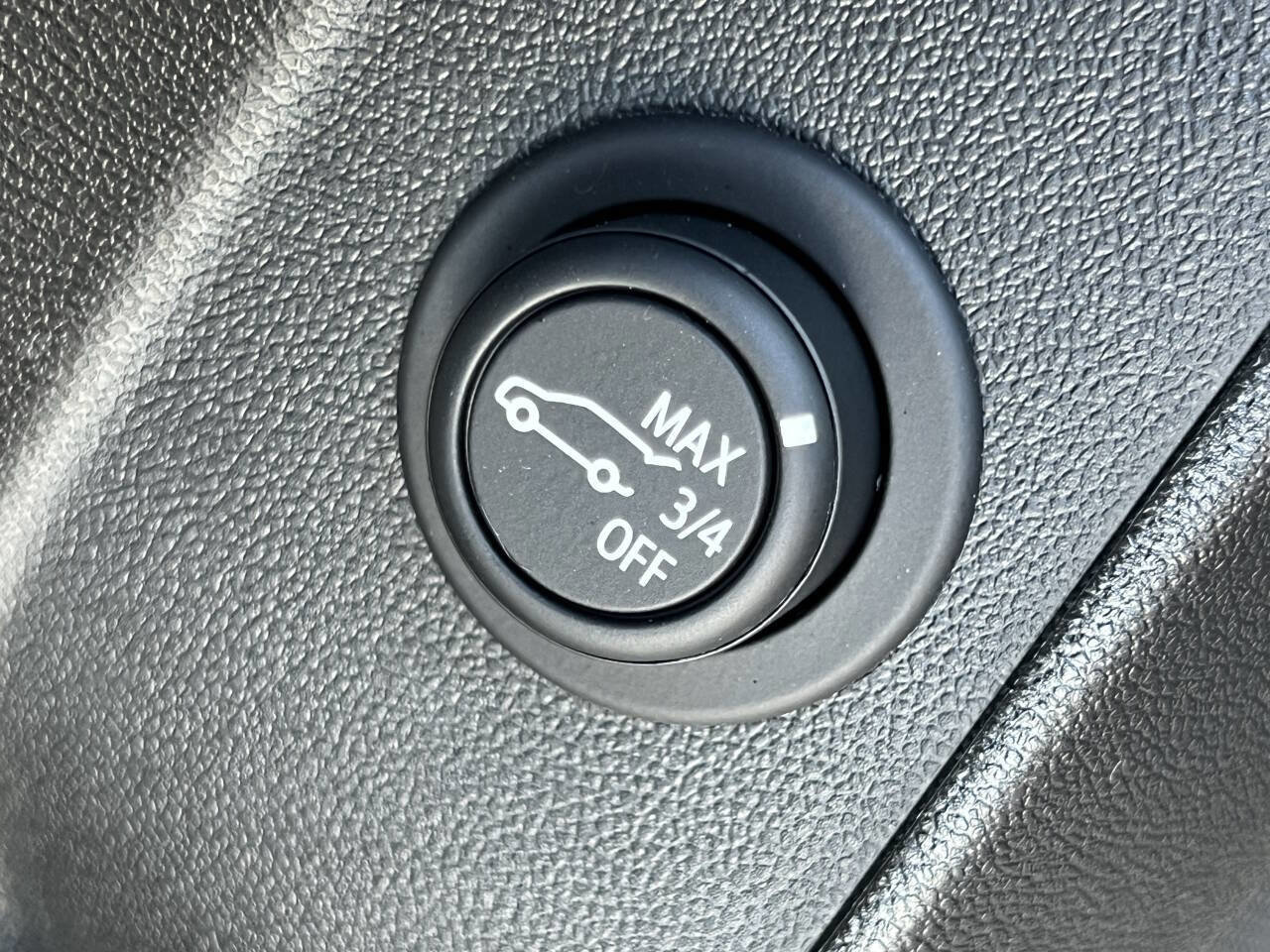 Used 2024 Chevrolet Equinox LT image 29