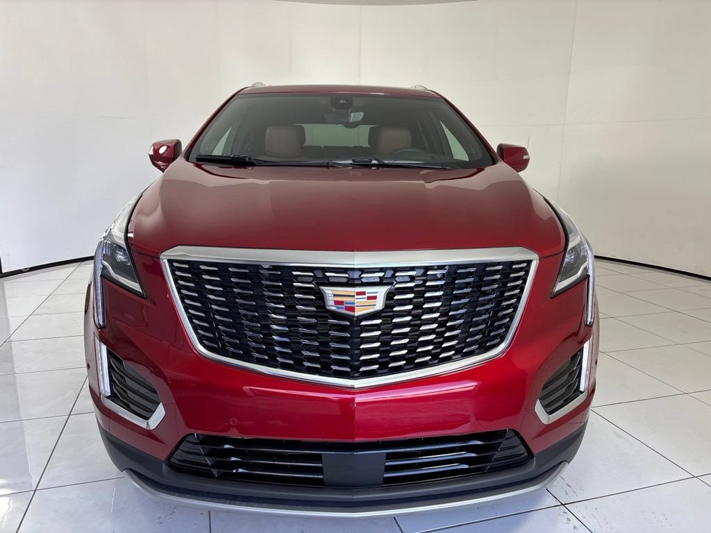 Used 2025 Cadillac XT5 Premium Luxury w/ Technology Package FWD image 8