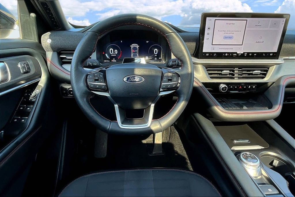 Used 2025 Ford Explorer ST-Line w/ Premium Package image 10