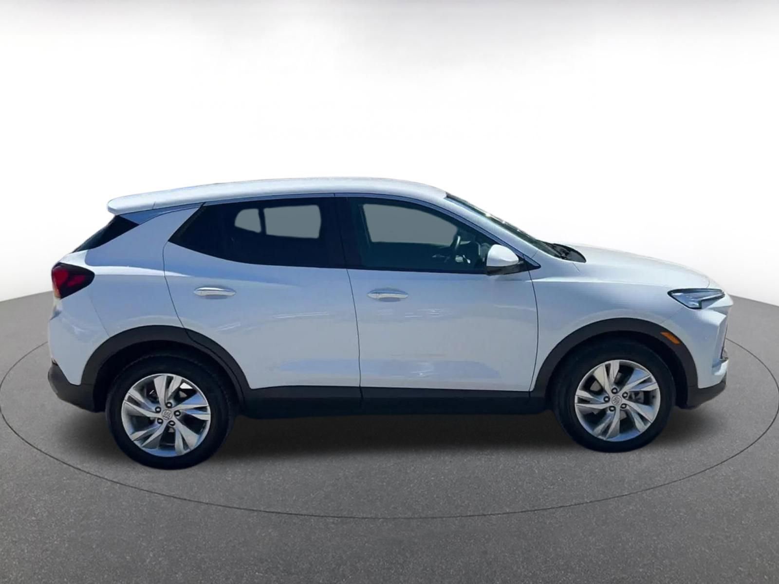 Used 2025 Buick Encore GX Preferred image 16