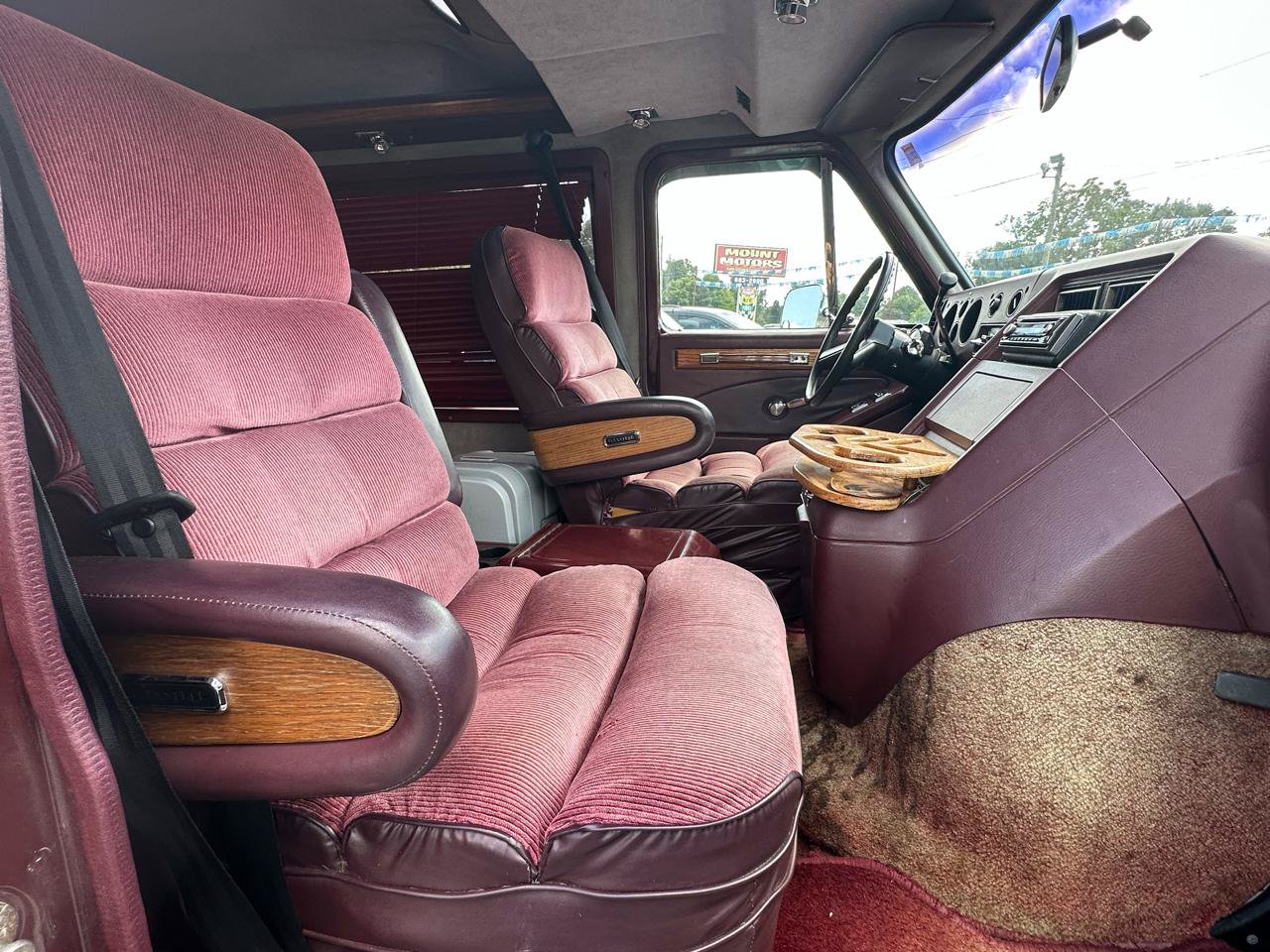 Used 1987 Chevrolet G20 RWD image 8