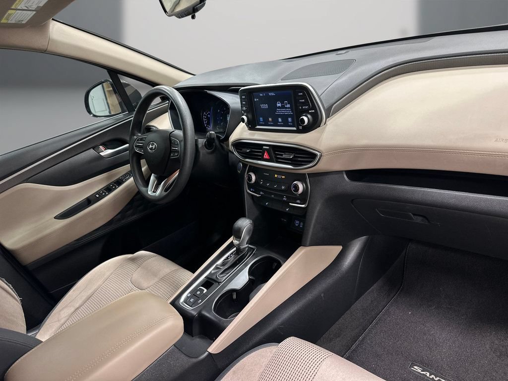 Used 2019 Hyundai Santa Fe SEL FWD image 16