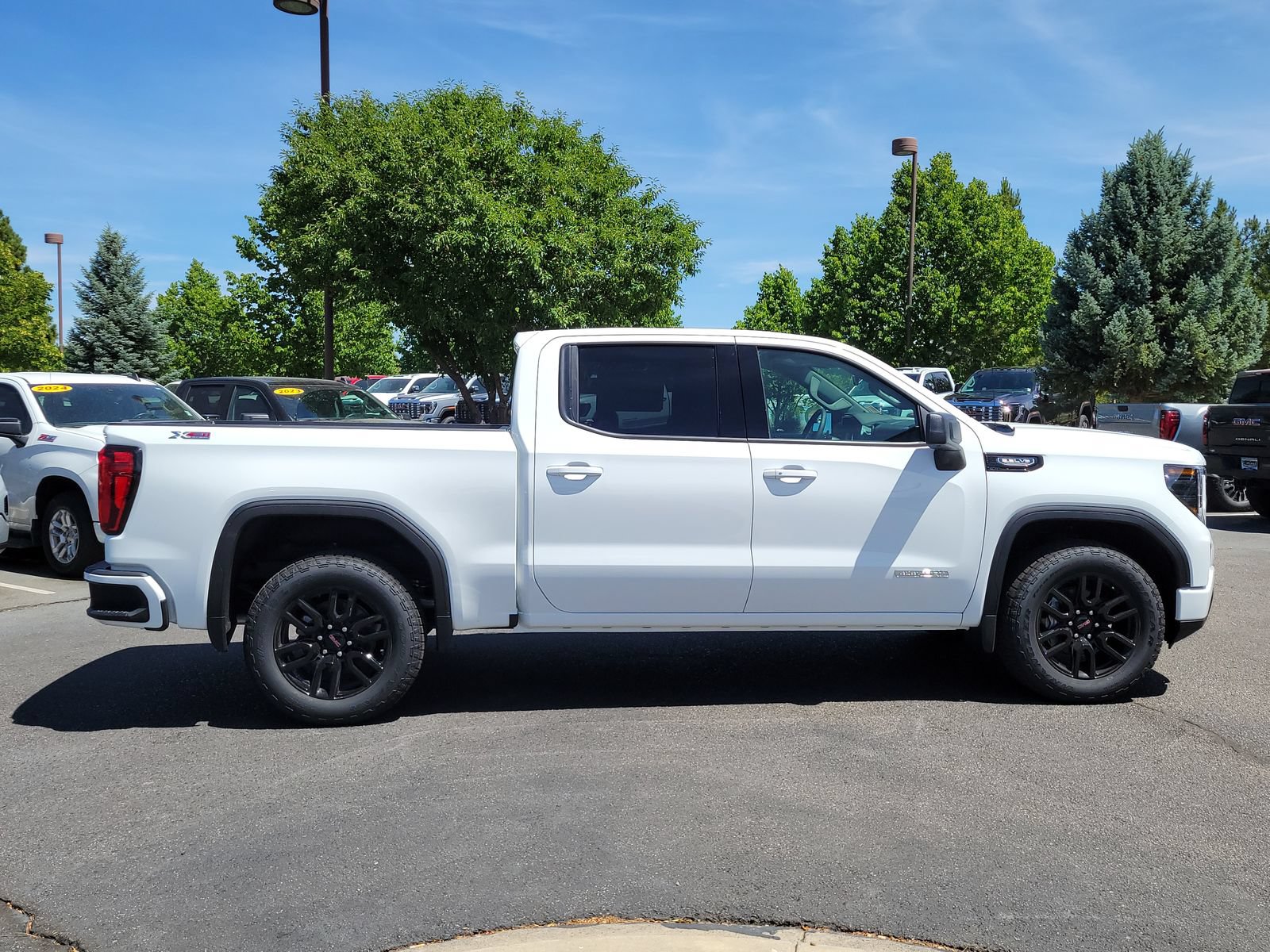 New 2026 GMC Sierra 1500 Elevation w/ Preferred Package AWD/4WD image 2