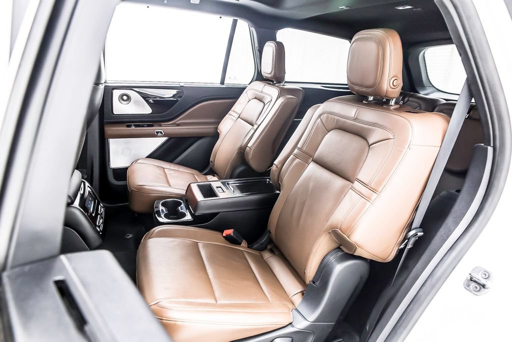 Used 2020 Lincoln Aviator Reserve w/ Equipment Group 202A AWD/4WD image 32