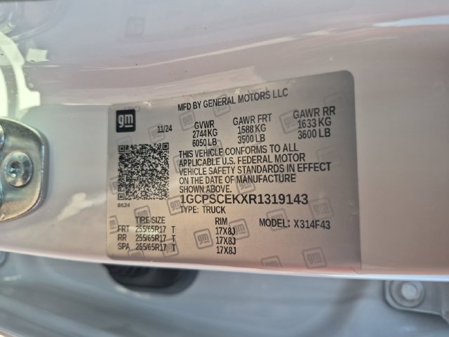 Used 2024 Chevrolet Colorado LT RWD image 32