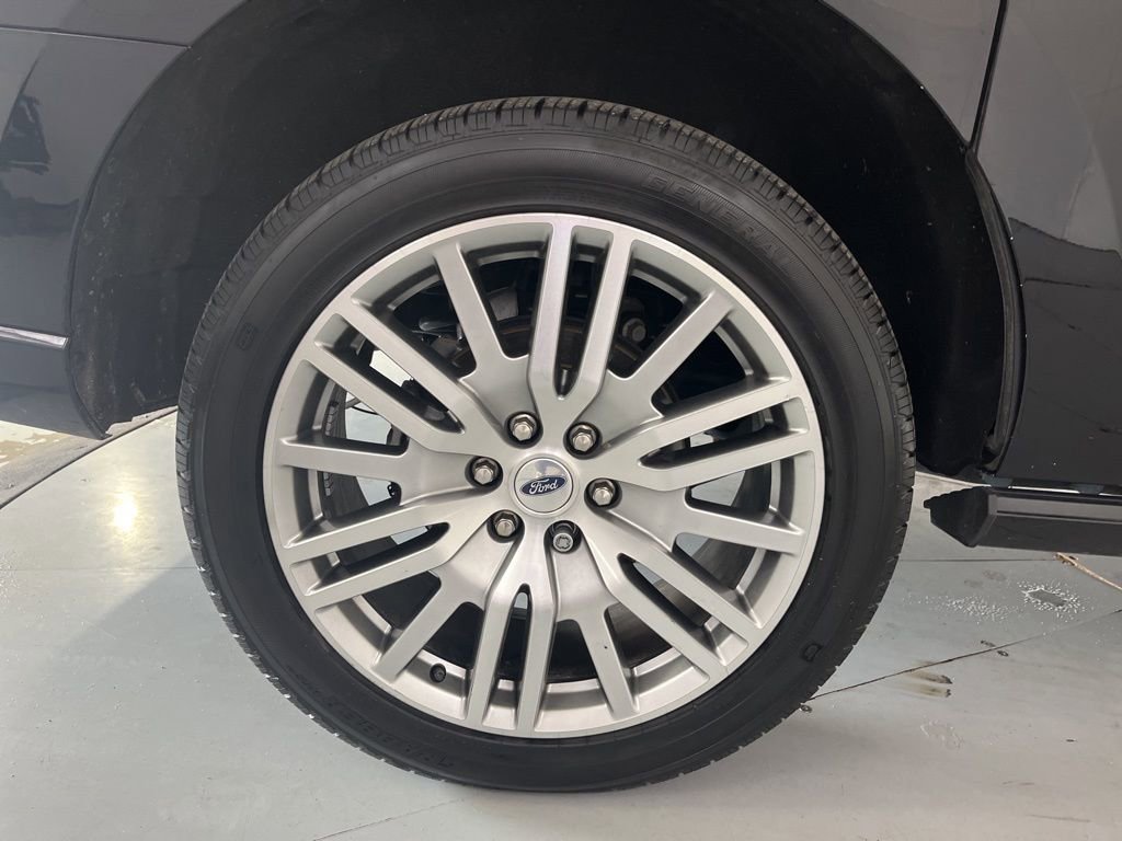 Used 2023 Ford Expedition Max Platinum image 16