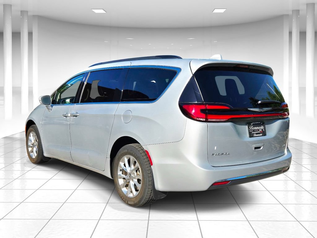 Used 2022 Chrysler Pacifica Touring-L AWD/4WD image 5