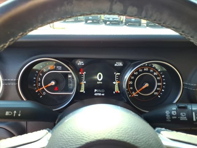 Used 2020 Jeep Wrangler Unlimited Sahara AWD/4WD image 14