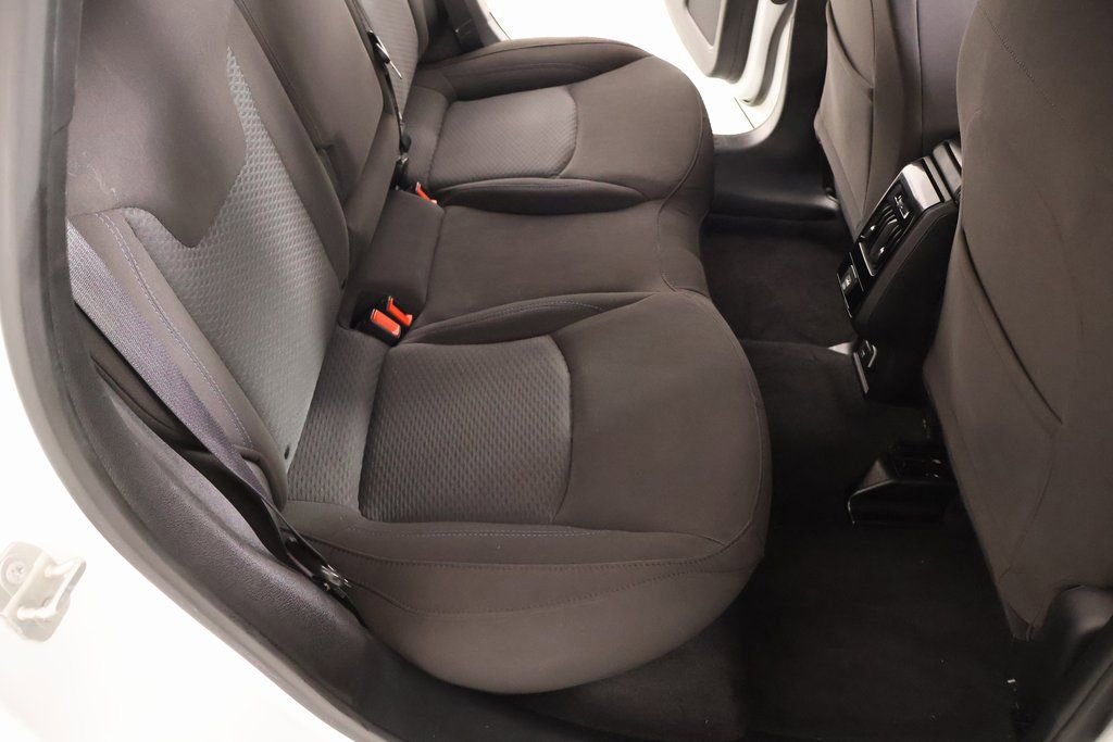 Used 2025 Jeep Compass Sport image 13