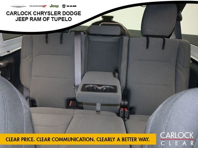 Used 2025 Jeep Wrangler Sahara image 23