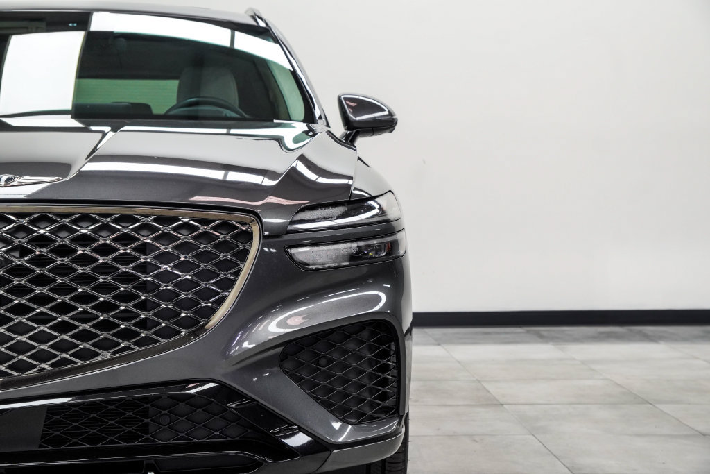 Used 2022 Genesis GV70 3.5T Sport w/ Sport Prestige Package AWD/4WD image 6