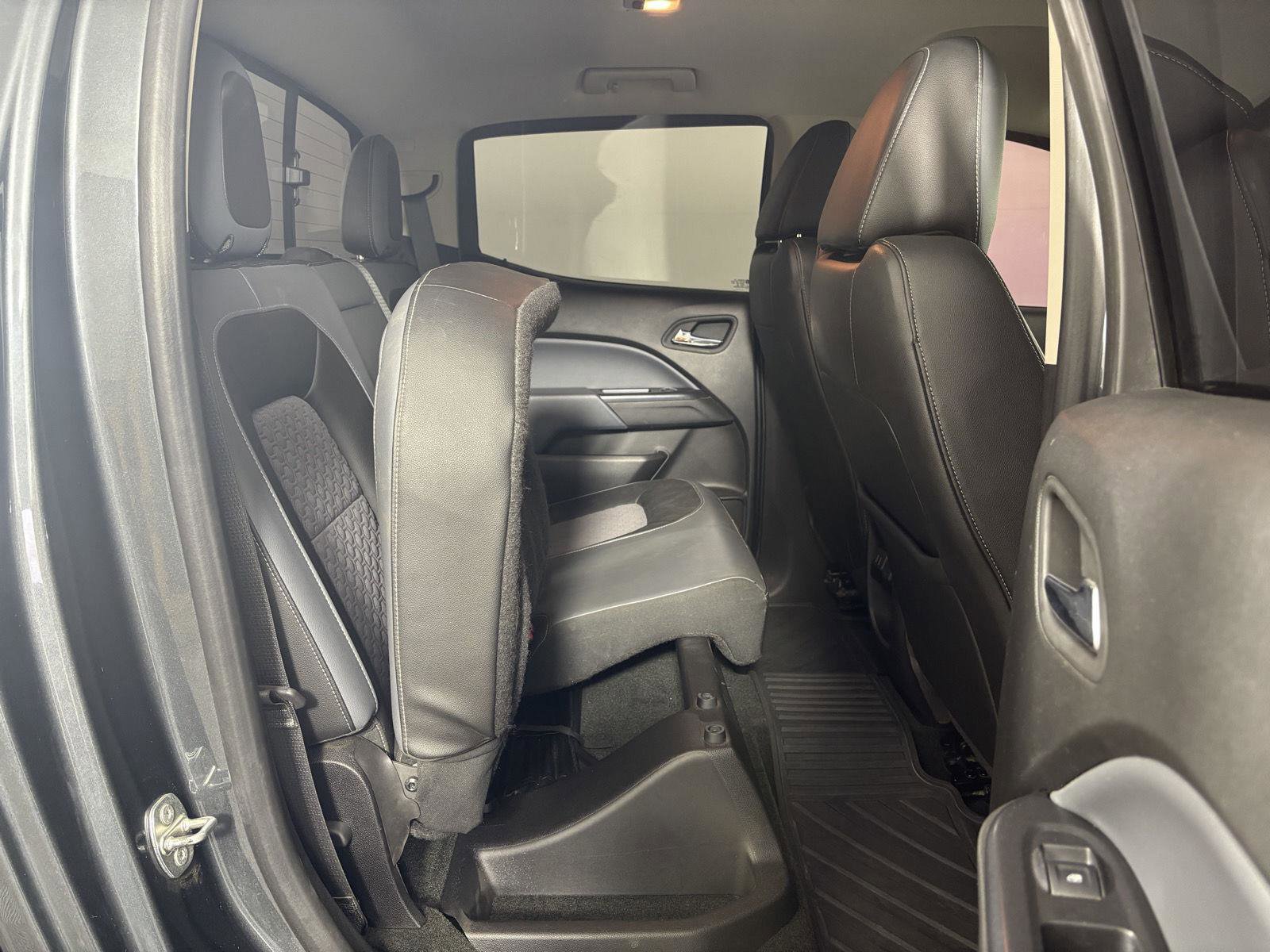 Used 2017 Chevrolet Colorado Z71 image 19