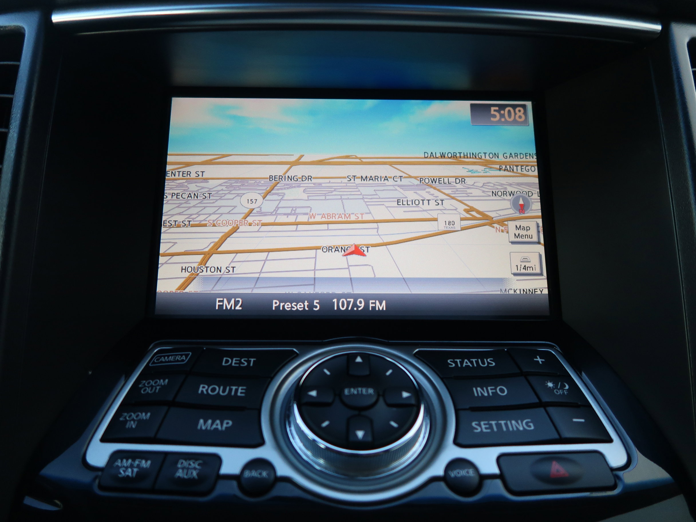 Used 2010 INFINITI FX35 2WD w/ Navigation Pkg image 17