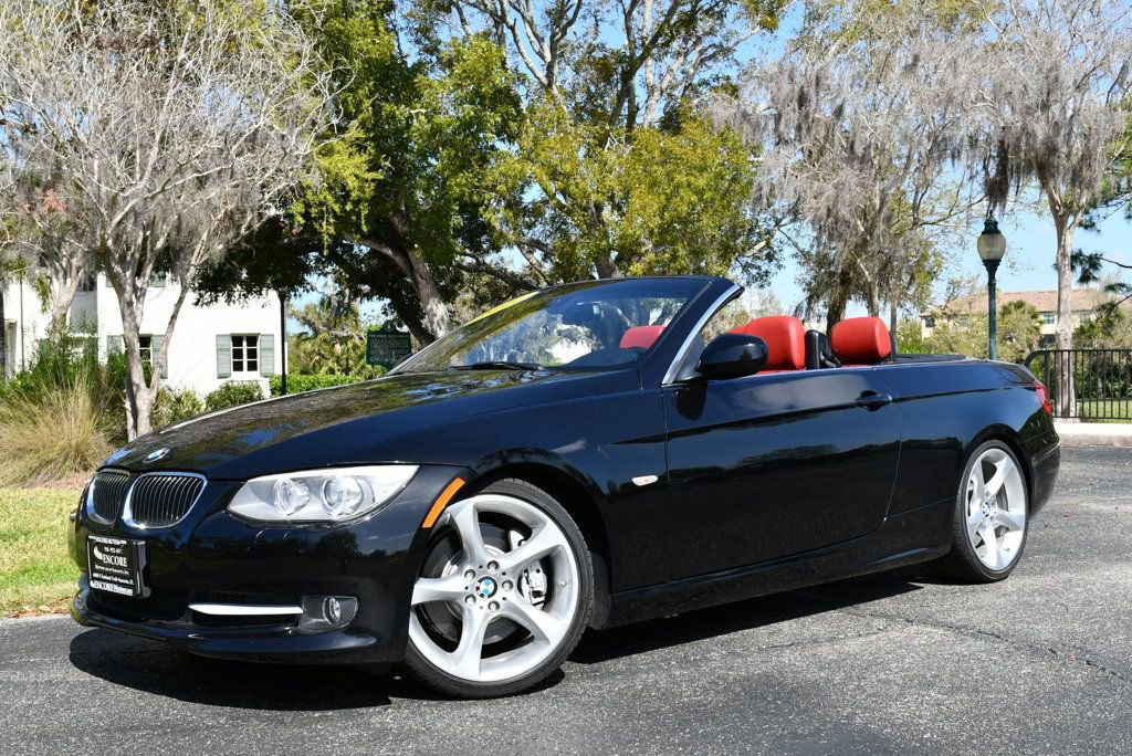 Used 2011 BMW 335i Convertible image 23