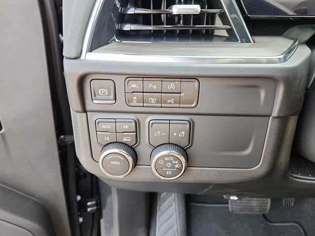 Used 2026 Chevrolet Tahoe Premier AWD/4WD image 27