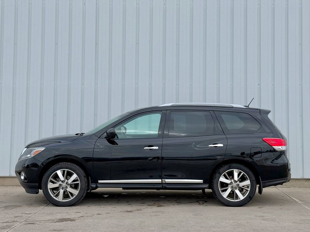 Used 2014 Nissan Pathfinder Platinum w/ Platinum Premium Package image 2