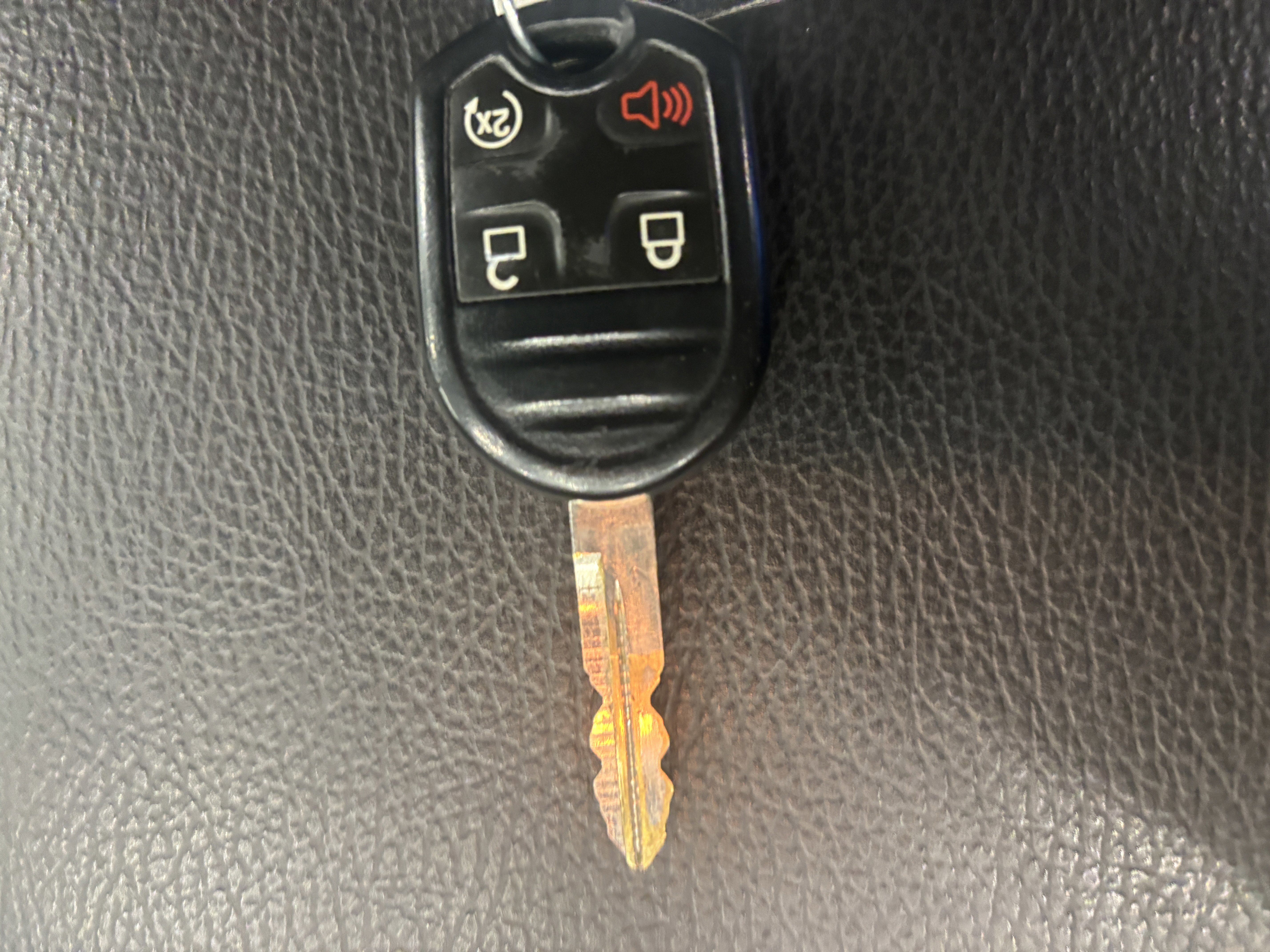 Used 2014 Ford F150 Lariat w/ Lariat Chrome Package image 24