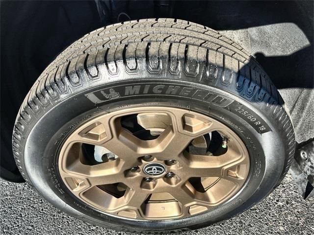 Used 2023 Toyota RAV4 AWD Hybrid image 19