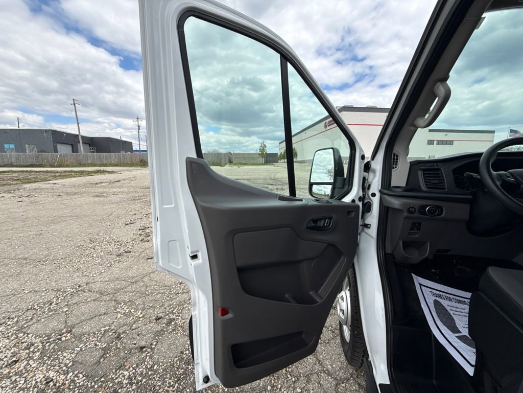 Used 2025 Ford Transit 350 XLT AWD/4WD image 13