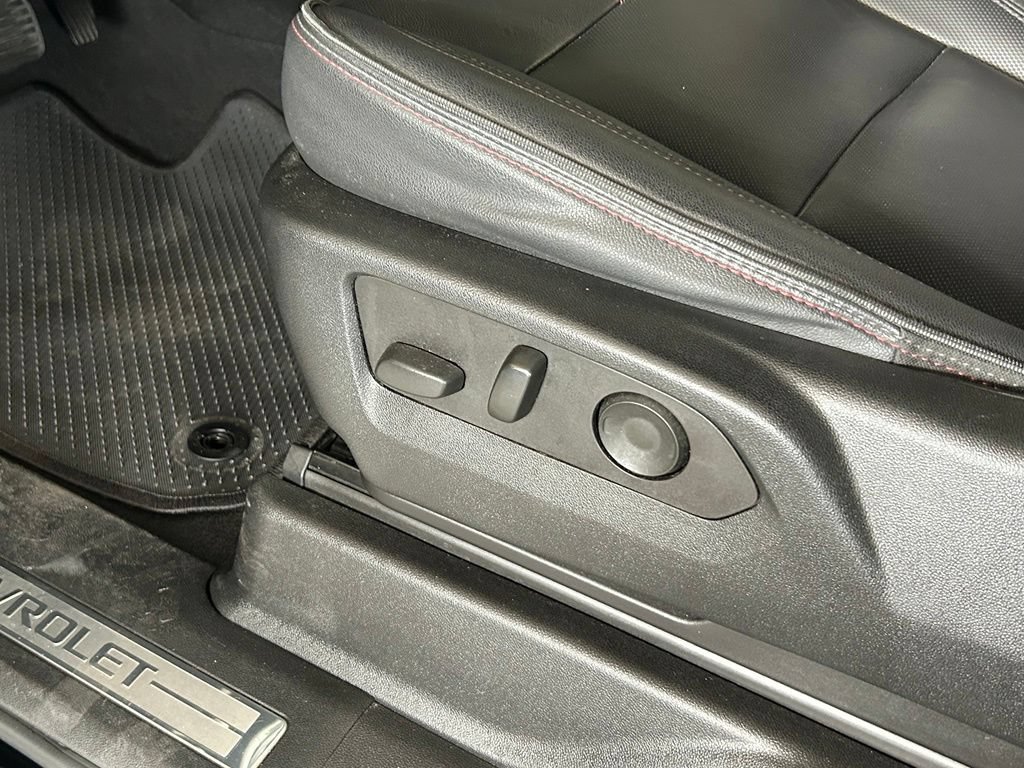 Used 2023 Chevrolet Tahoe RST RWD image 16