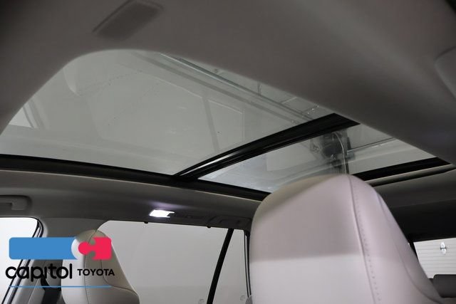 Certified 2025 Toyota Grand Highlander AWD image 15