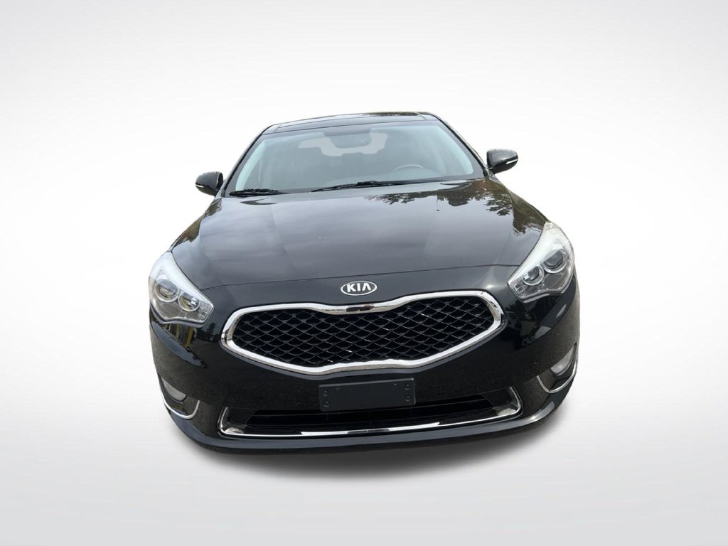 Used 2016 Kia Cadenza Premium w/ Luxury Package FWD image 2