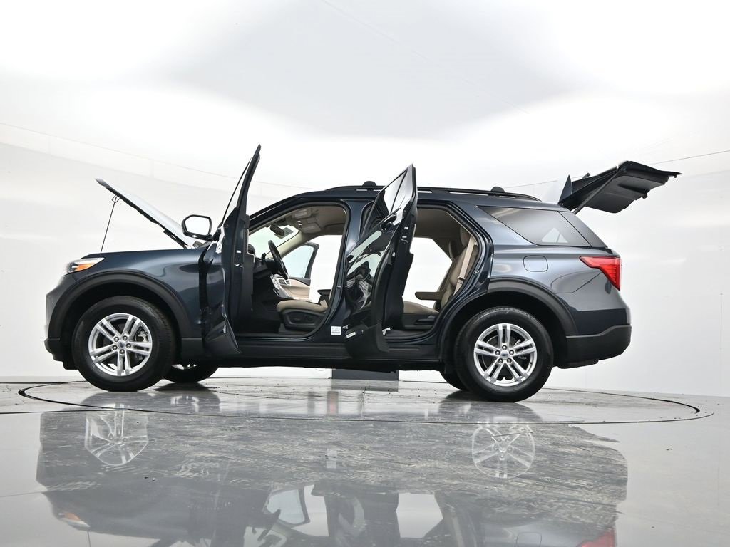 Certified 2022 Ford Explorer XLT w/ Class IV Trailer Tow Package image 63