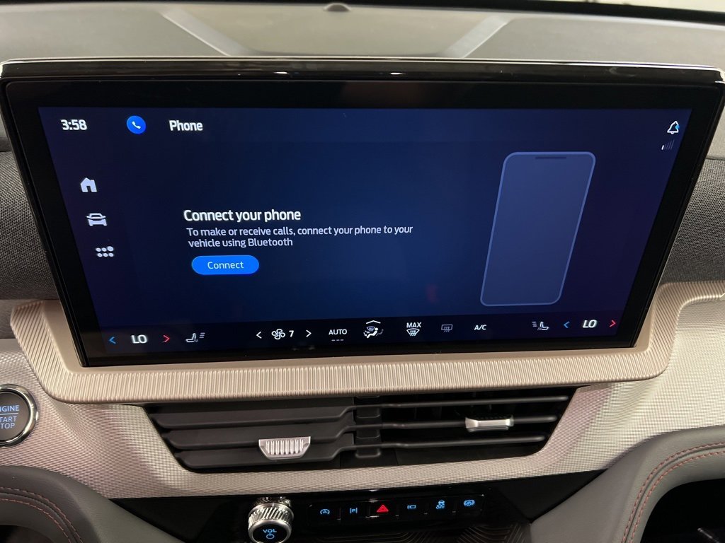 New 2025 Ford Explorer Active image 10