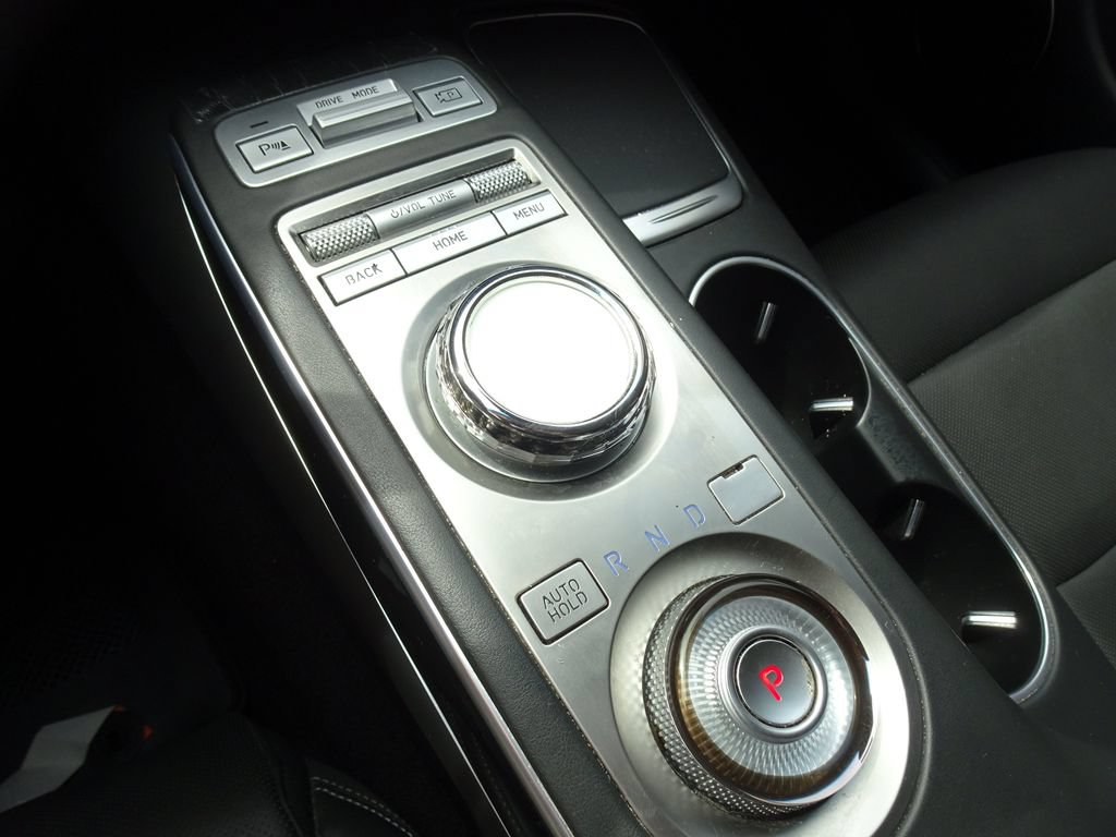 Used 2023 Genesis GV70 2.5T AWD/4WD image 16