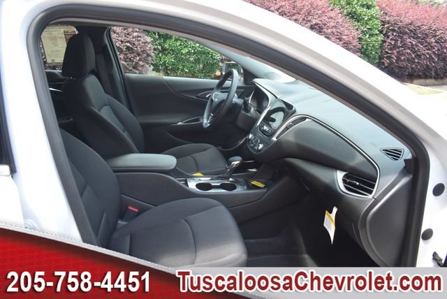Used 2025 Chevrolet Malibu RS FWD image 22