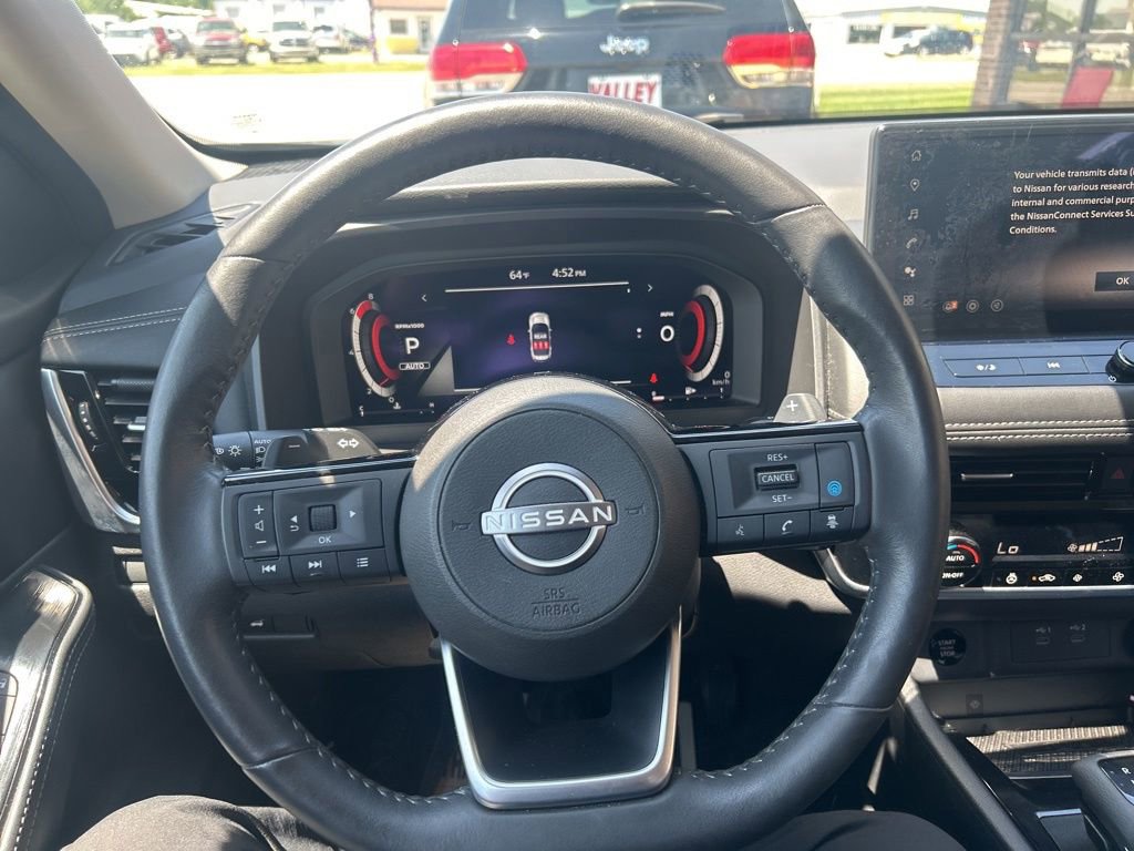 Used 2024 Nissan Rogue SL AWD/4WD image 18