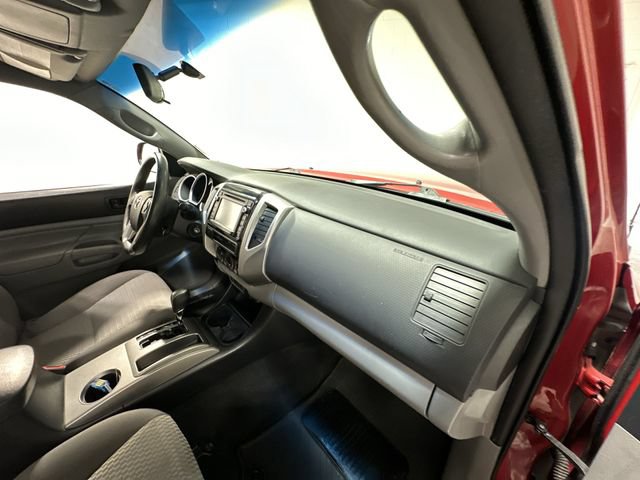 Used 2015 Toyota Tacoma PreRunner w/ SR5 Package RWD image 23