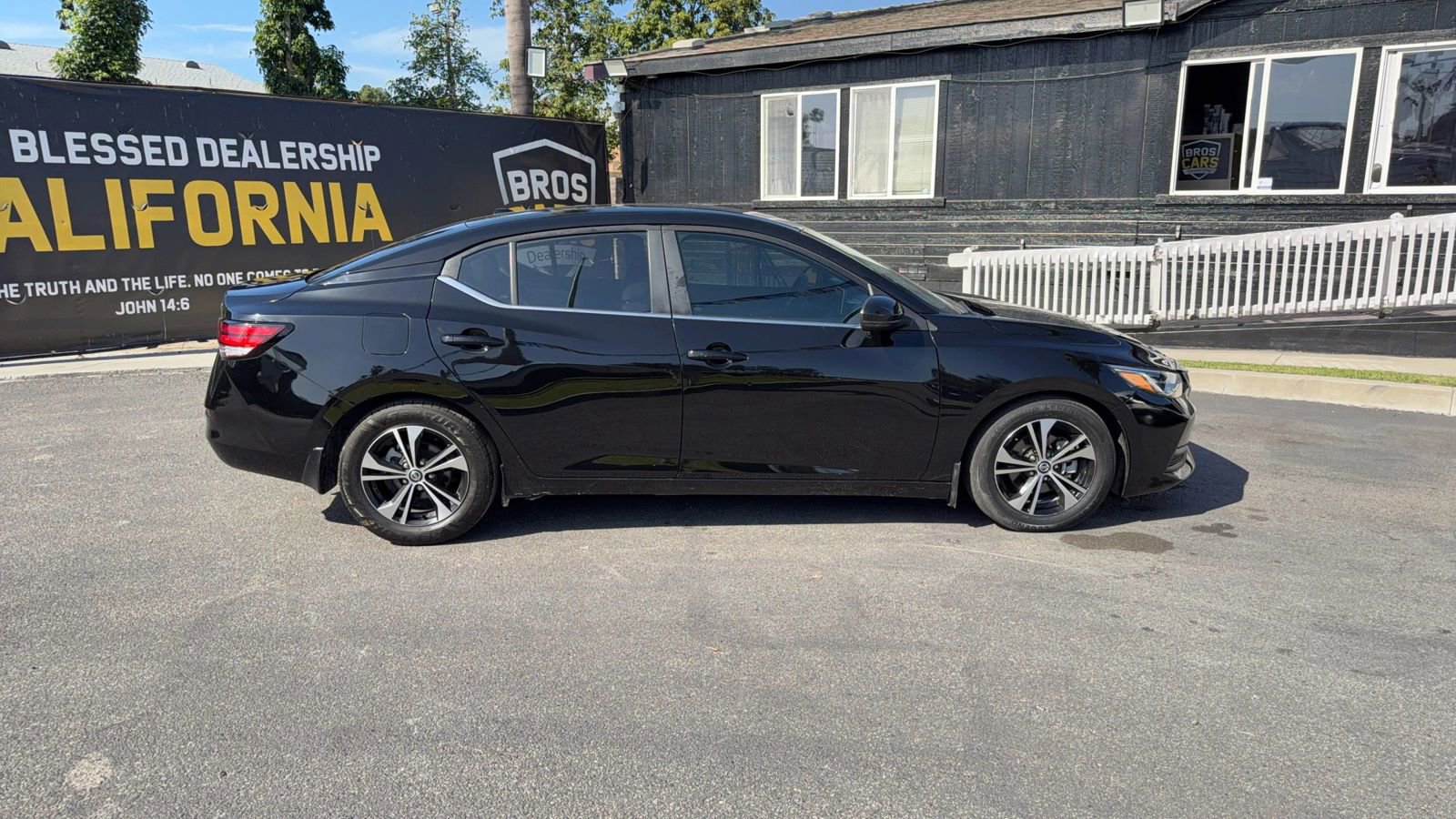 Used 2020 Nissan Sentra SV image 8