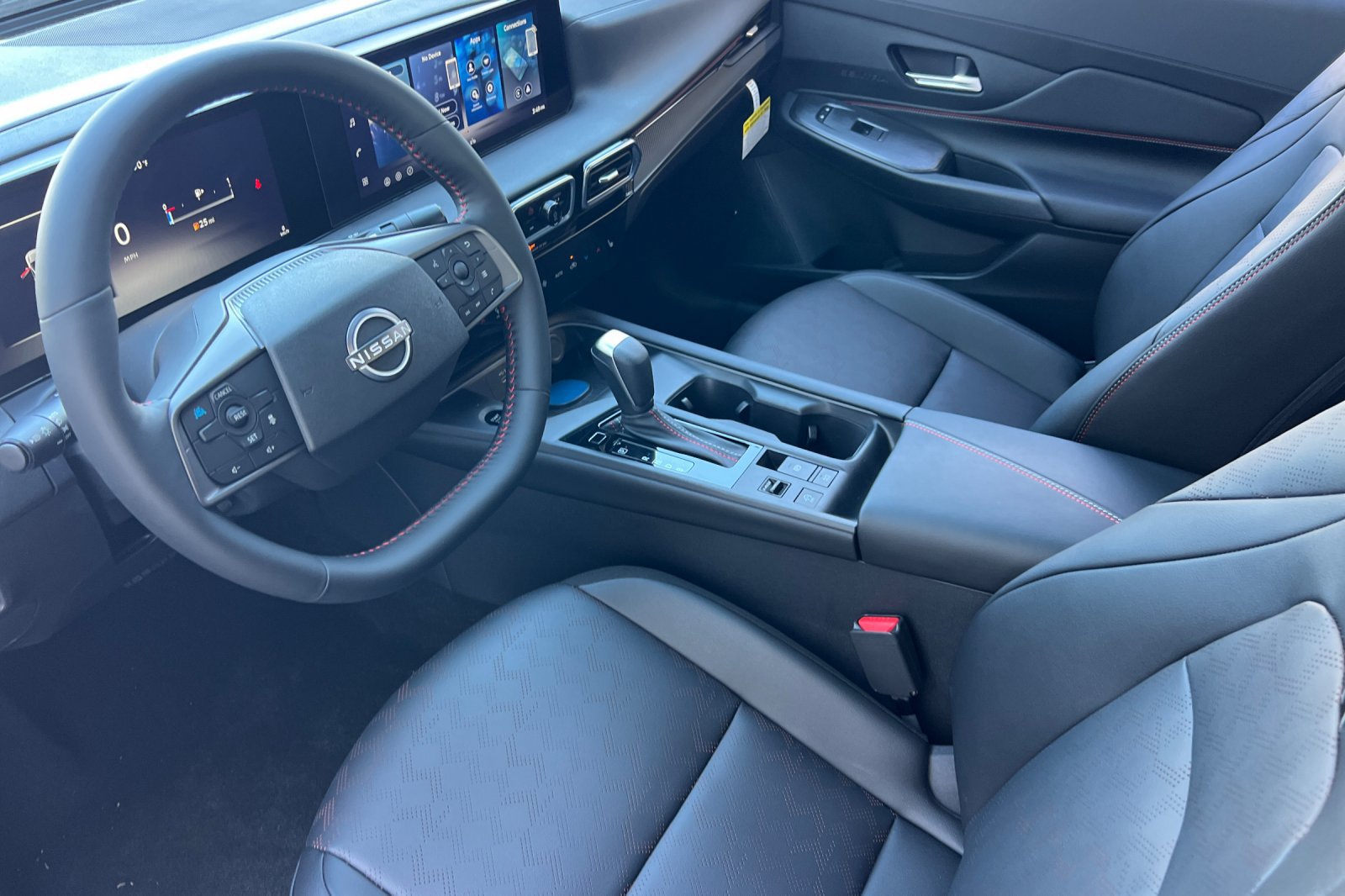 New 2027 Nissan Sentra SR w/ SR Premium Package FWD image 7