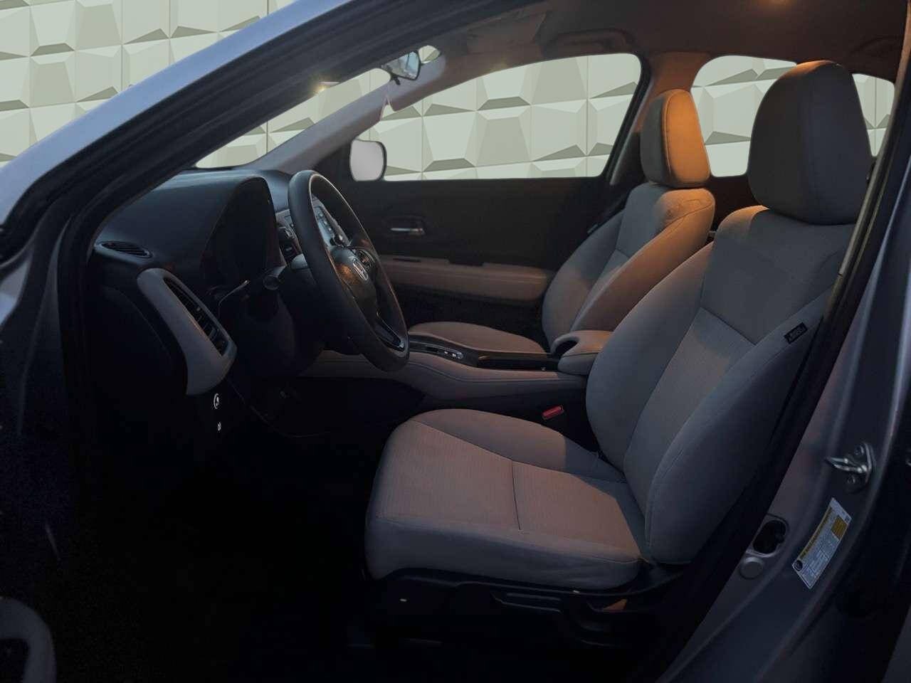 Used 2020 Honda HR-V LX image 10