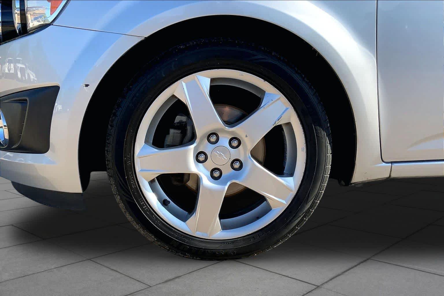 Used 2013 Chevrolet Sonic LTZ FWD image 9