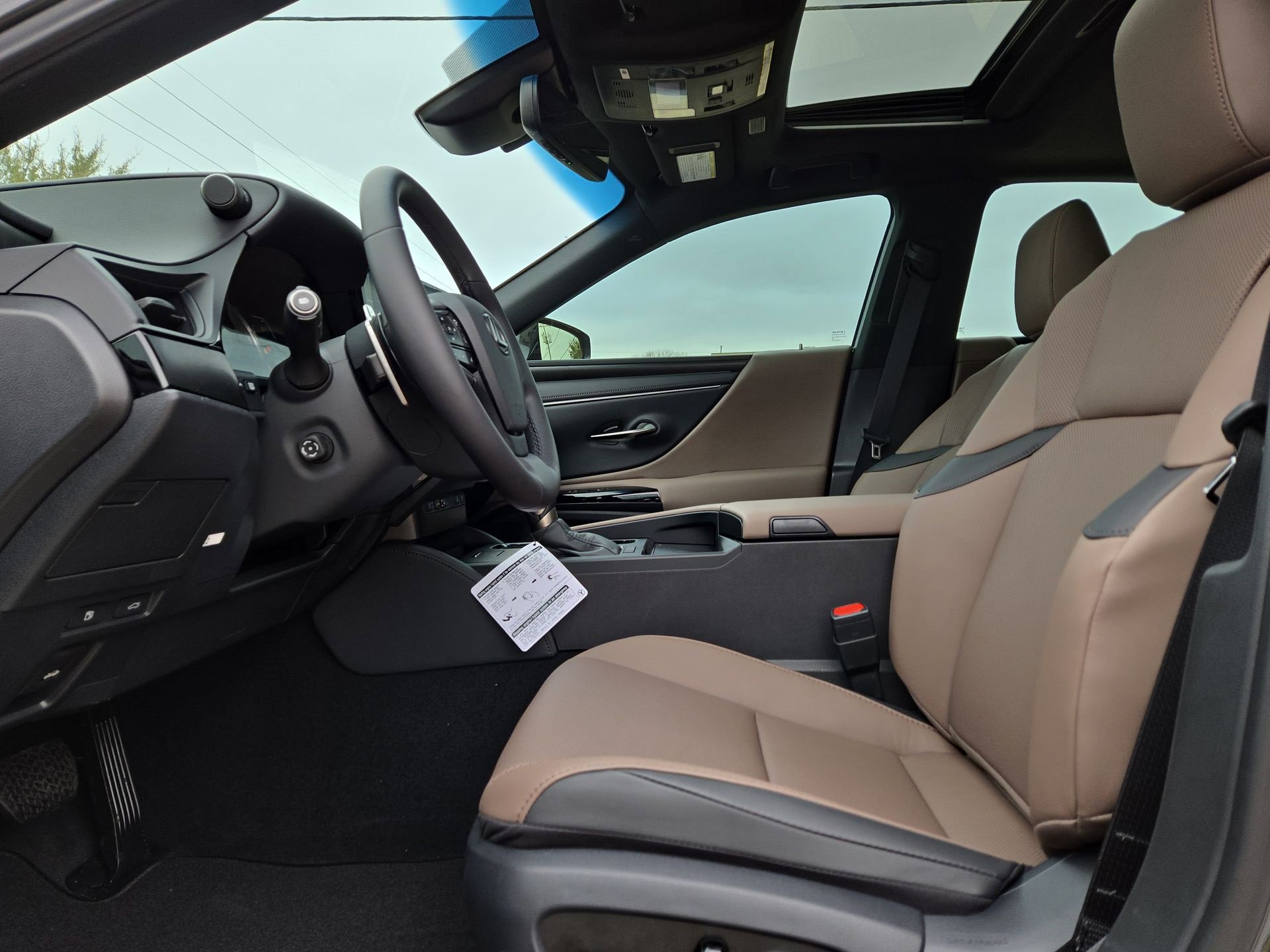 New 2025 Lexus ES 350 w/ Premium Package image 16