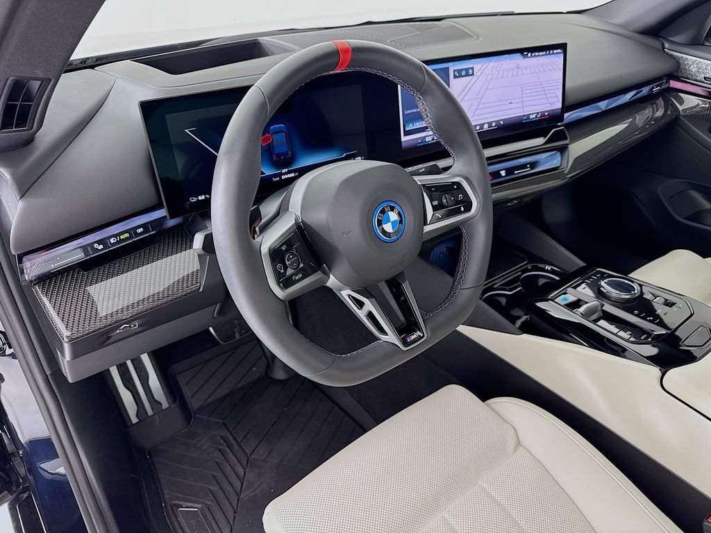 Used 2025 BMW i5 M60 w/ Premium Package AWD/4WD image 4