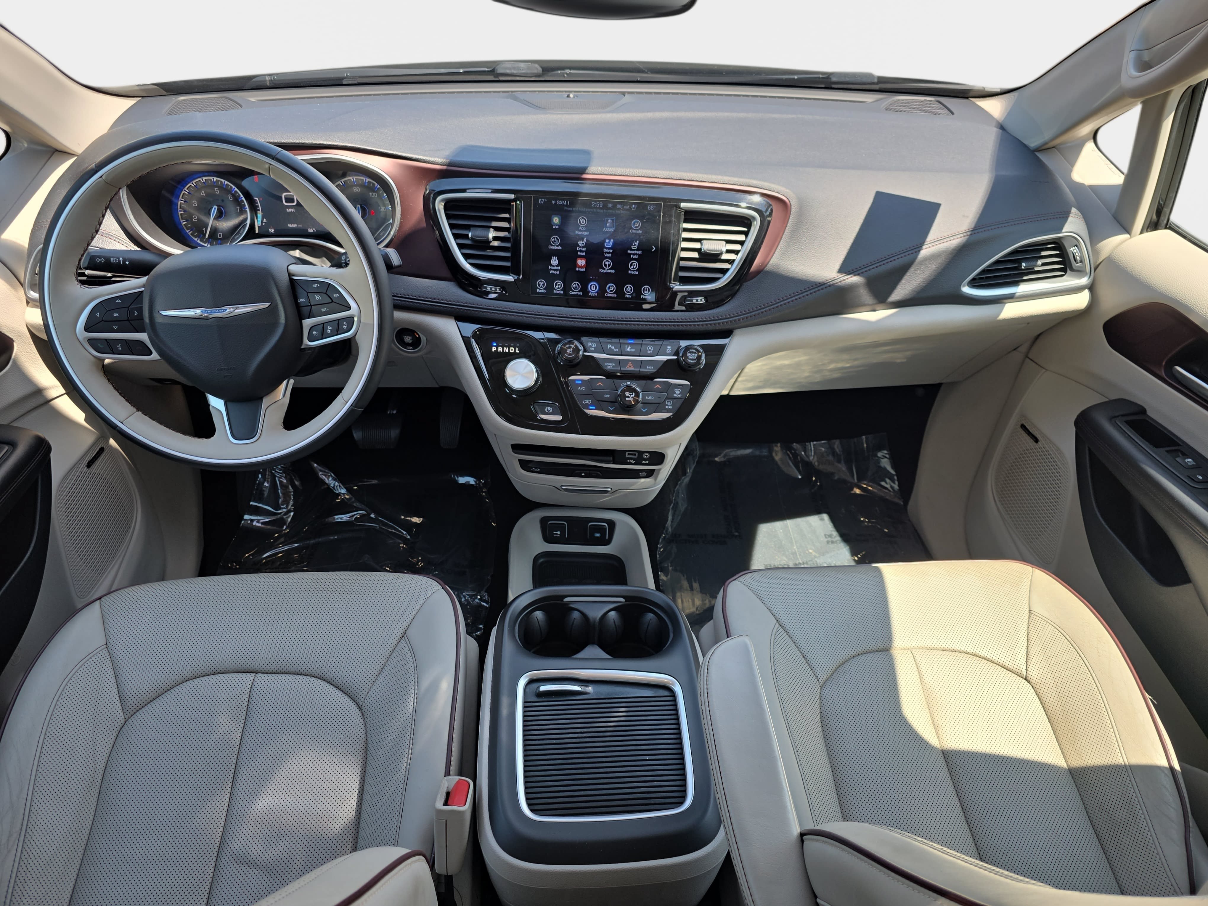 Used 2017 Chrysler Pacifica Limited FWD image 9