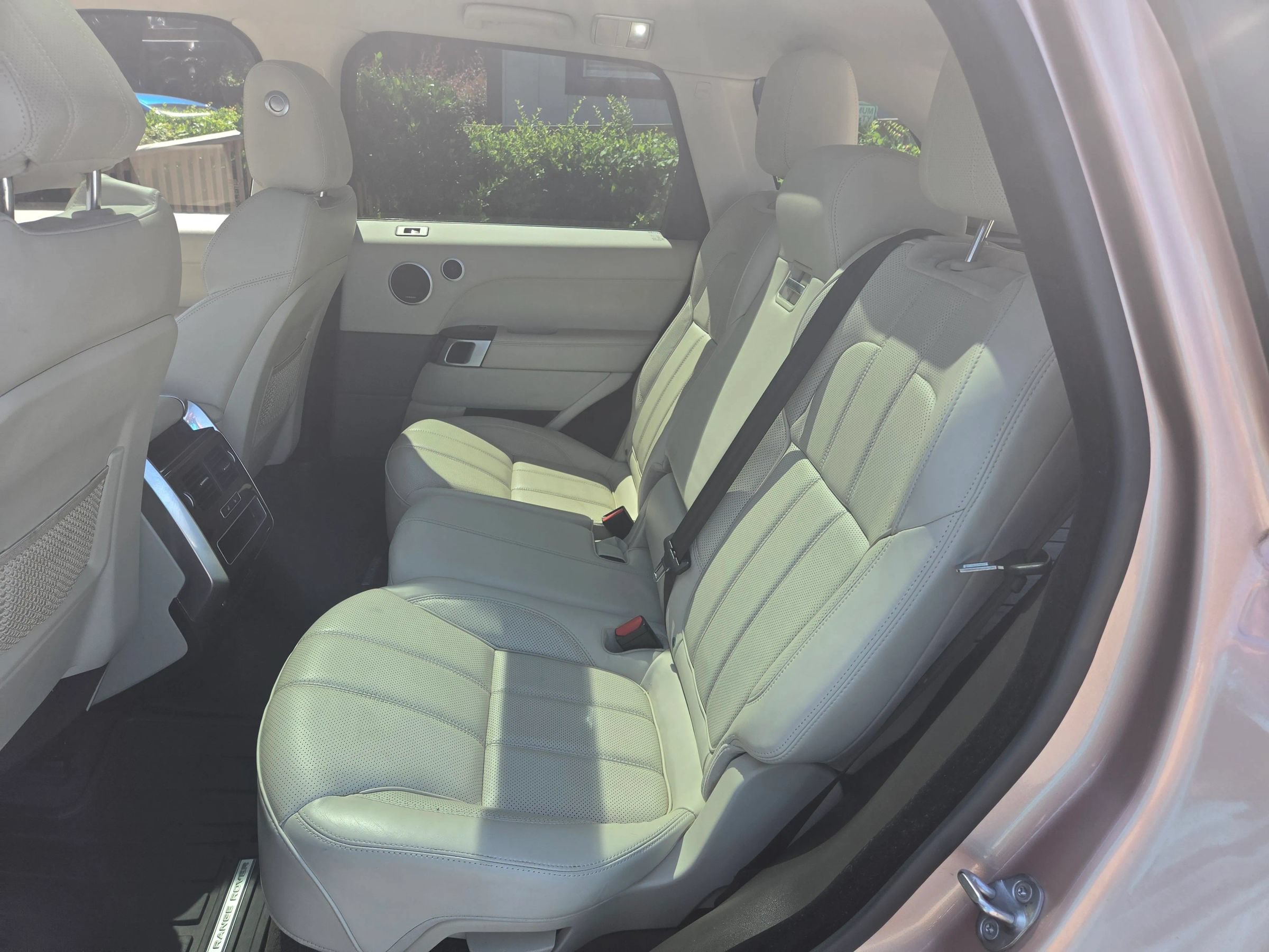 Used 2016 Land Rover Range Rover Sport HSE AWD/4WD image 22