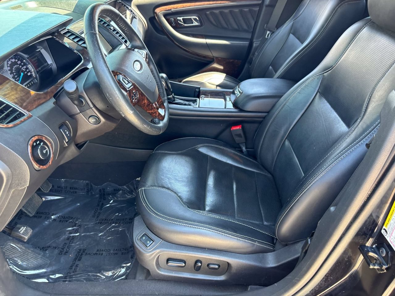 Used 2019 Ford Taurus Limited FWD image 18
